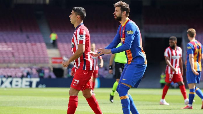 Пике оскорбил Суареса во время матча «Барселоны» и «Атлетико»