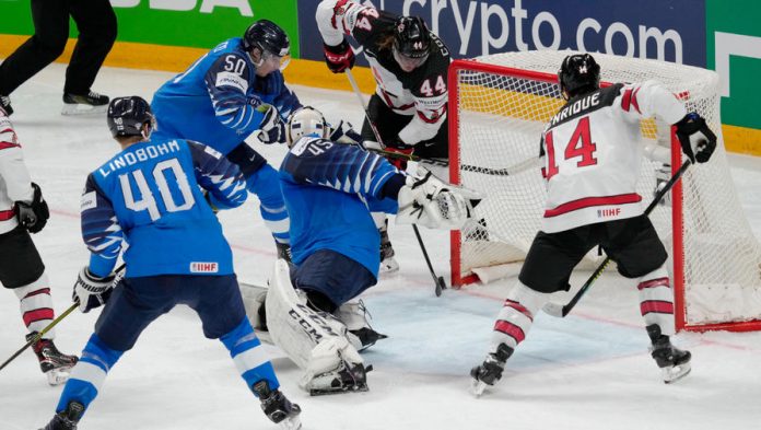 Канада сенсационно выиграла ЧМ-2021 по хоккею