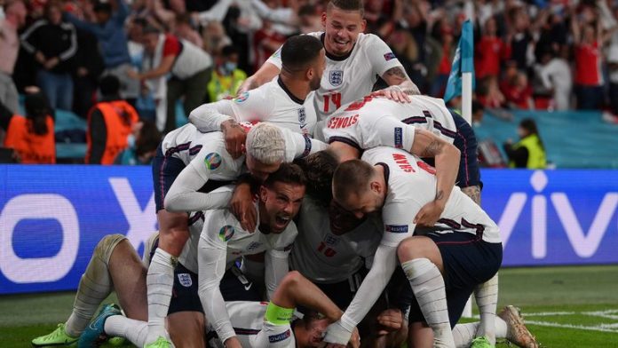 Англия скандально прошла Данию в 1/2 финала Евро-2020