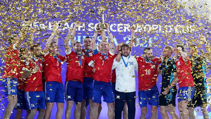 Россия стала трехкратным чемпионом мира по пляжному футболу