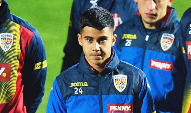 Румынский футболист стал самым молодым дебютантом в истории сборных