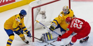 Россия без шансов проиграла Швеции на старте МЧМ-2021